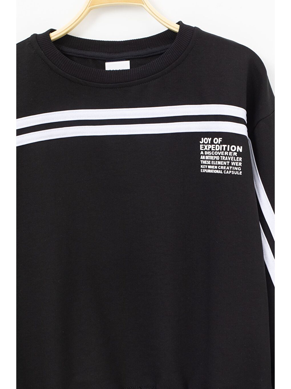 Siyah Şerit Detaylı Bisiklet Yaka Erkek Çocuk Basic Eşofman Takımı 21260-2