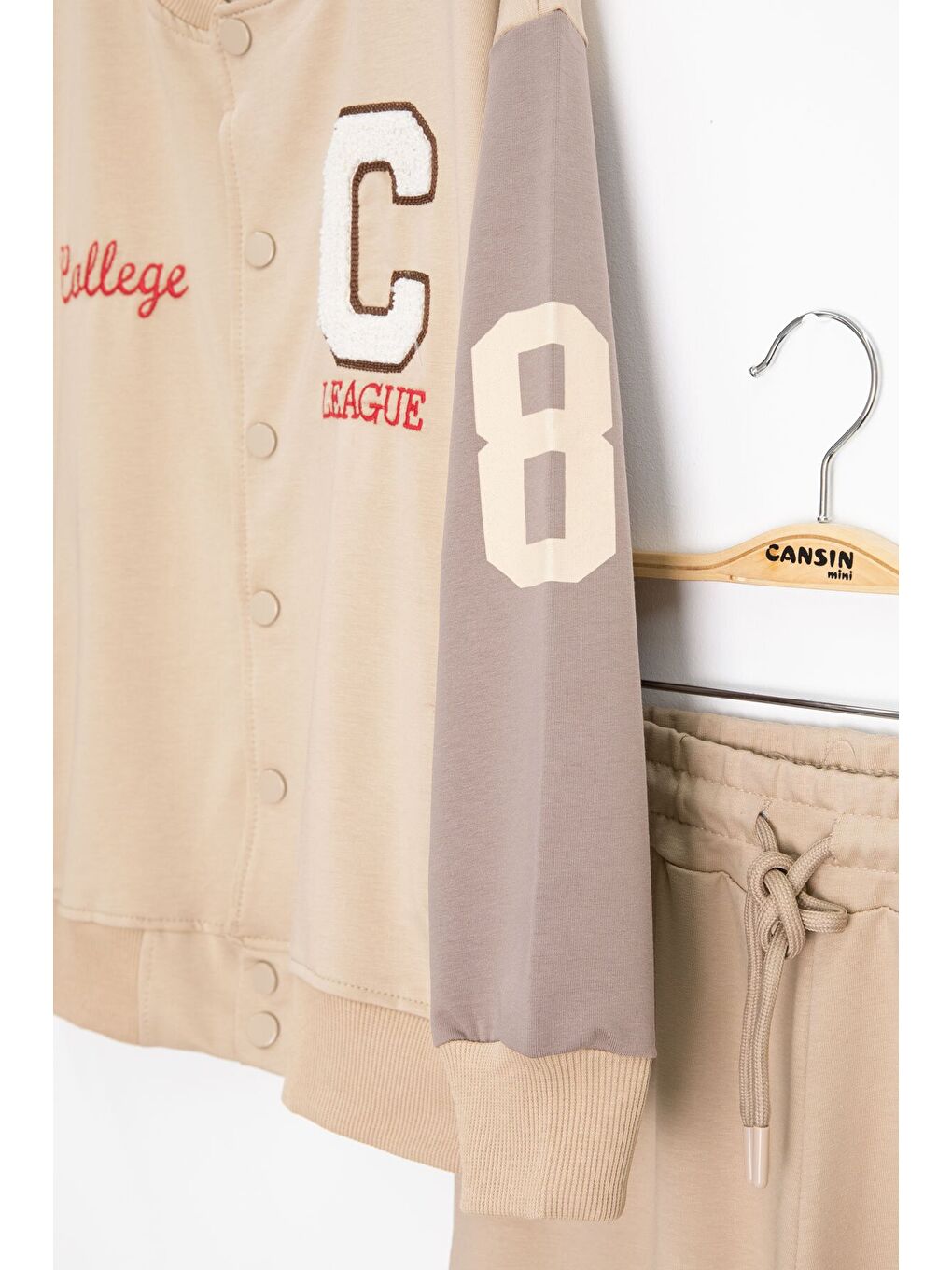 Bej Yazı Nakışlı Kolej Ceketli Erkek Çocuk Eşofman Takımı 21225-4