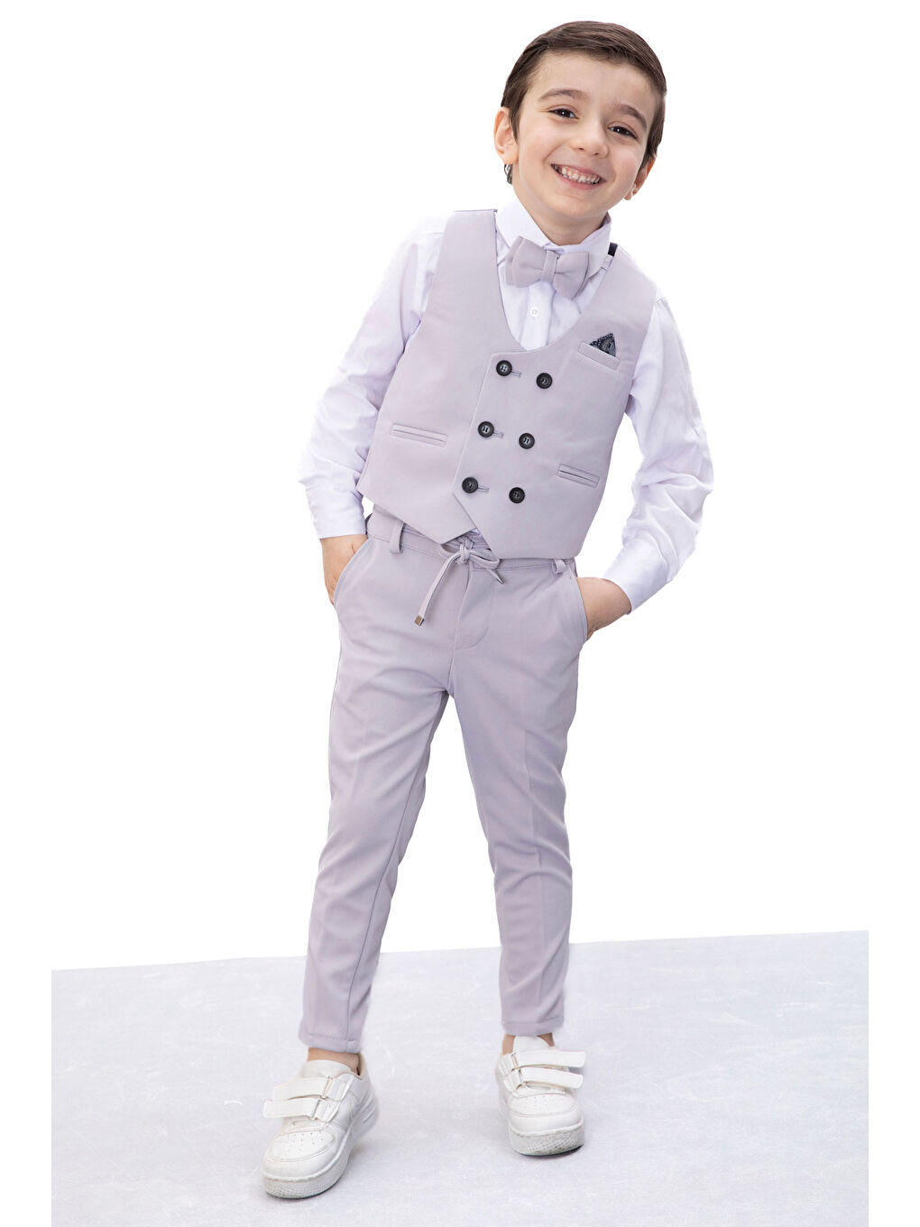 Gri Düğmeli Yelekli Papyonlu Gömlekli Erkek Çocuk 4lü Takım Elbise 20544-3