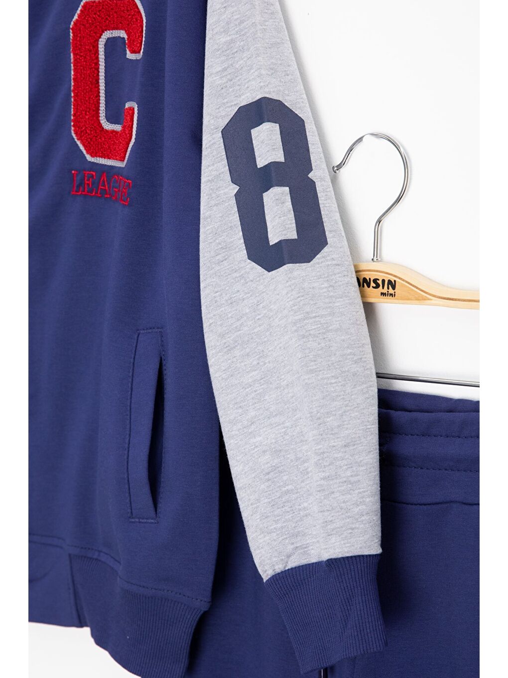 Mavi Yazı Nakışlı Kolej Ceketli Erkek Çocuk Eşofman Takımı 21224-2