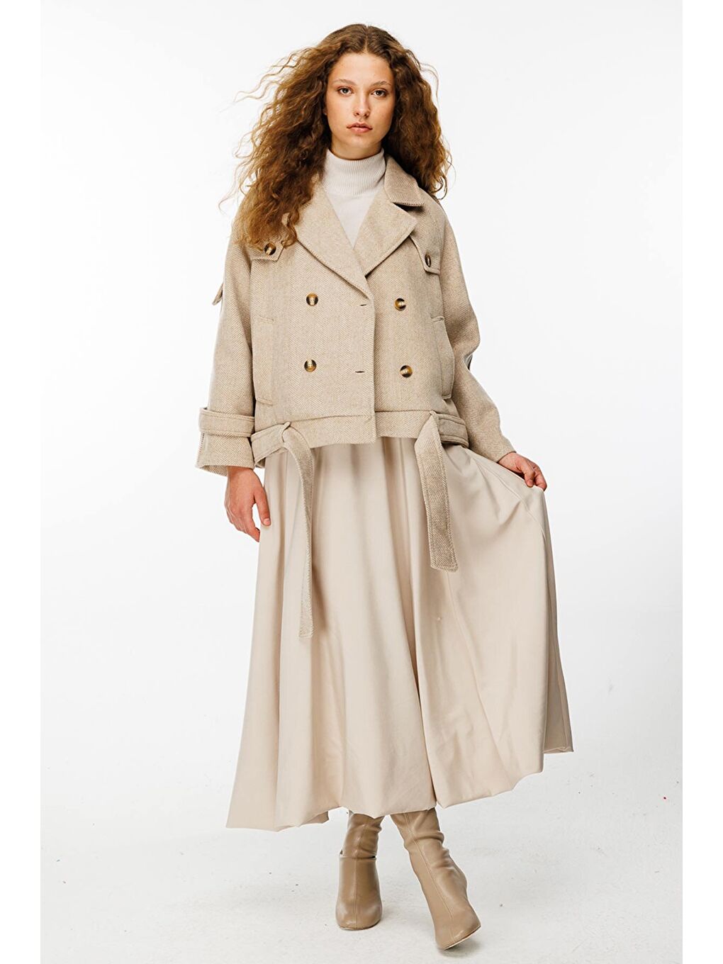 Bej Isabel Kısa Taş Kaşe Kaban-1