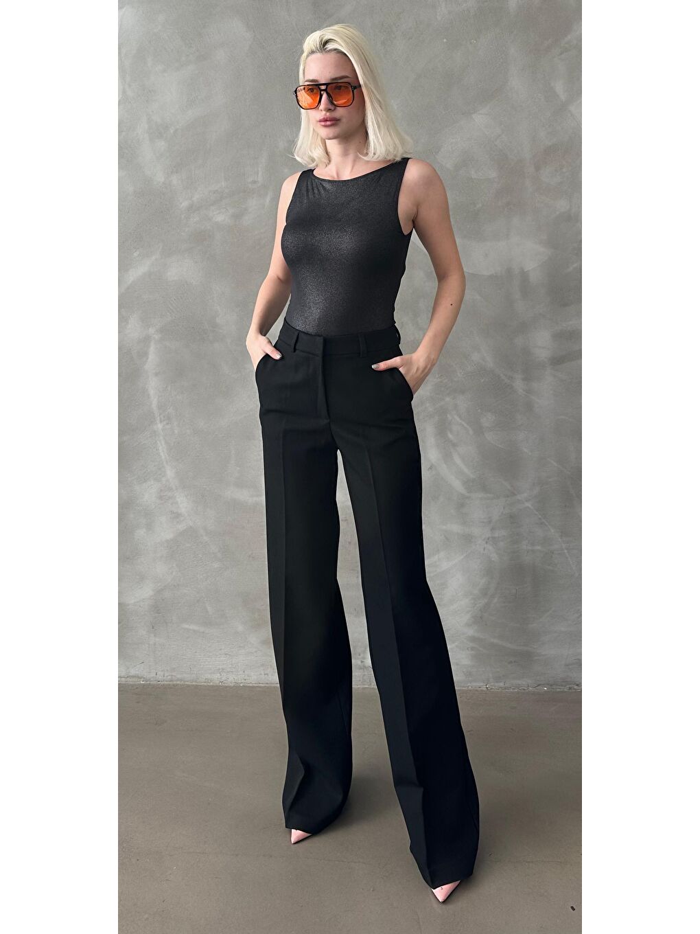 Siyah Kemer Detaylı Yüksek Bel Kumaş Pantolon Mg2285-3