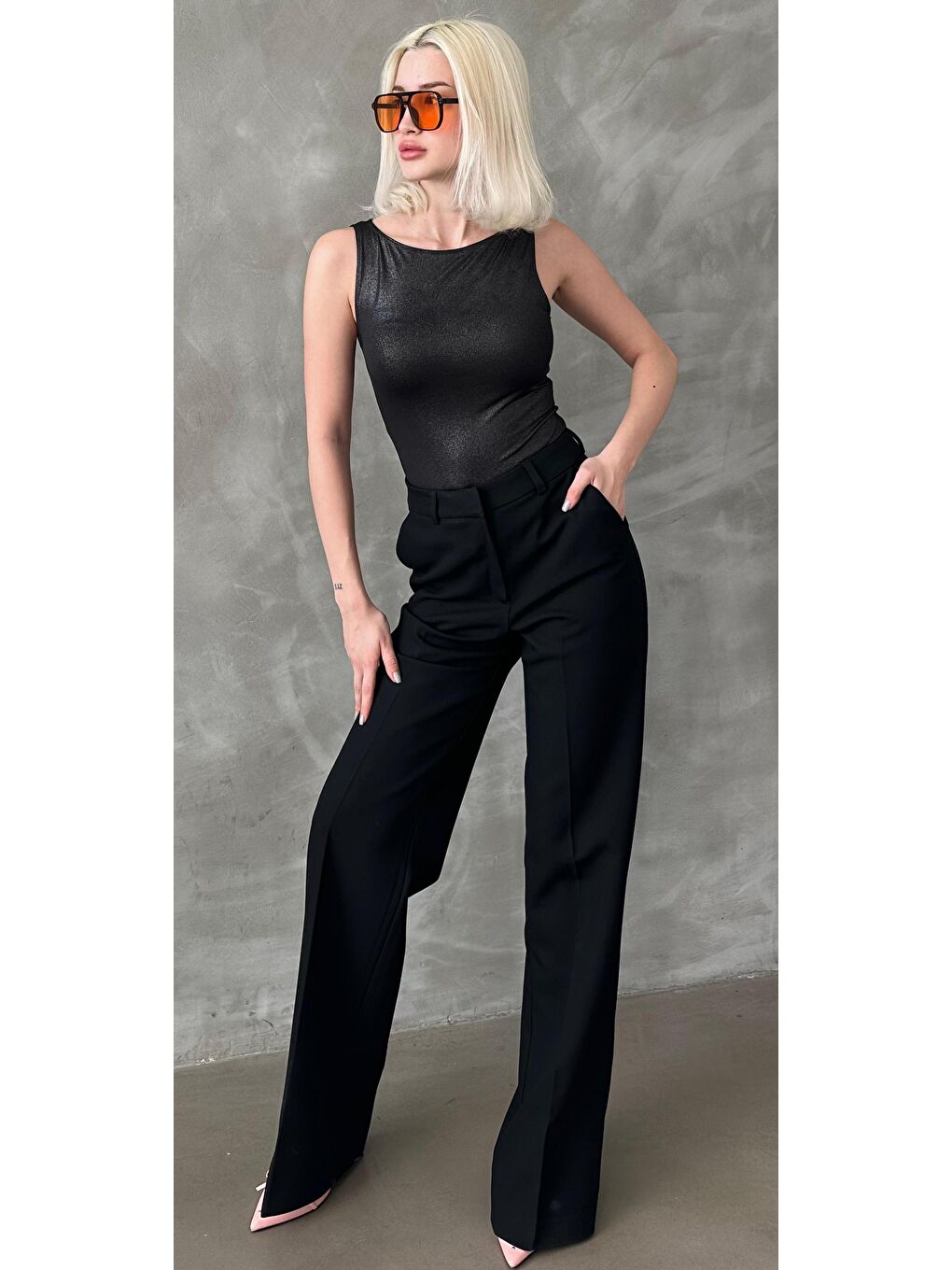 Siyah Kemer Detaylı Yüksek Bel Kumaş Pantolon Mg2285-7