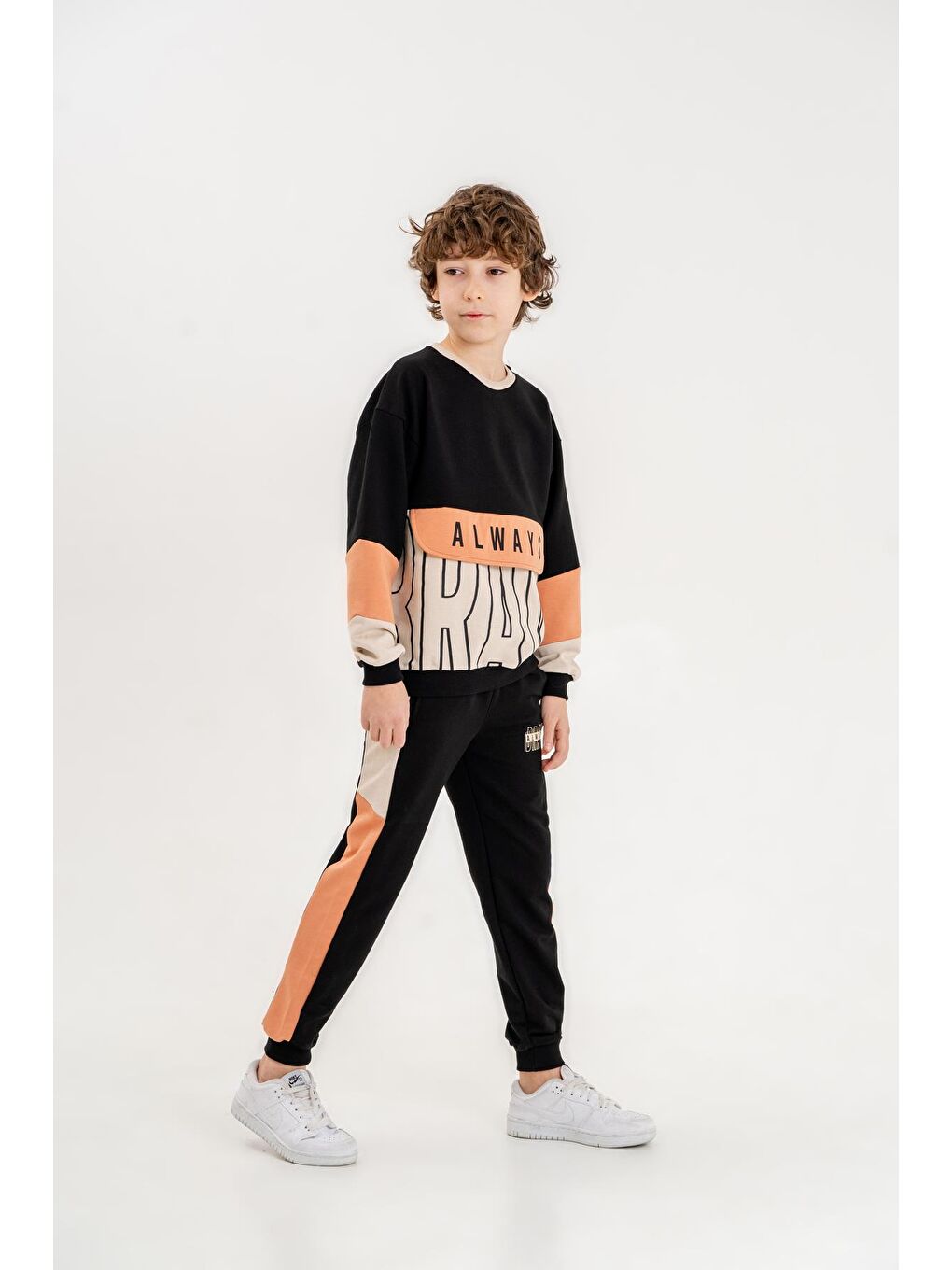 Siyah Always Brave Baskılı Kanguru Cep Detay Bisiklet Yaka Alt Üst Erkek Çocuk Eşofman Takımı-1