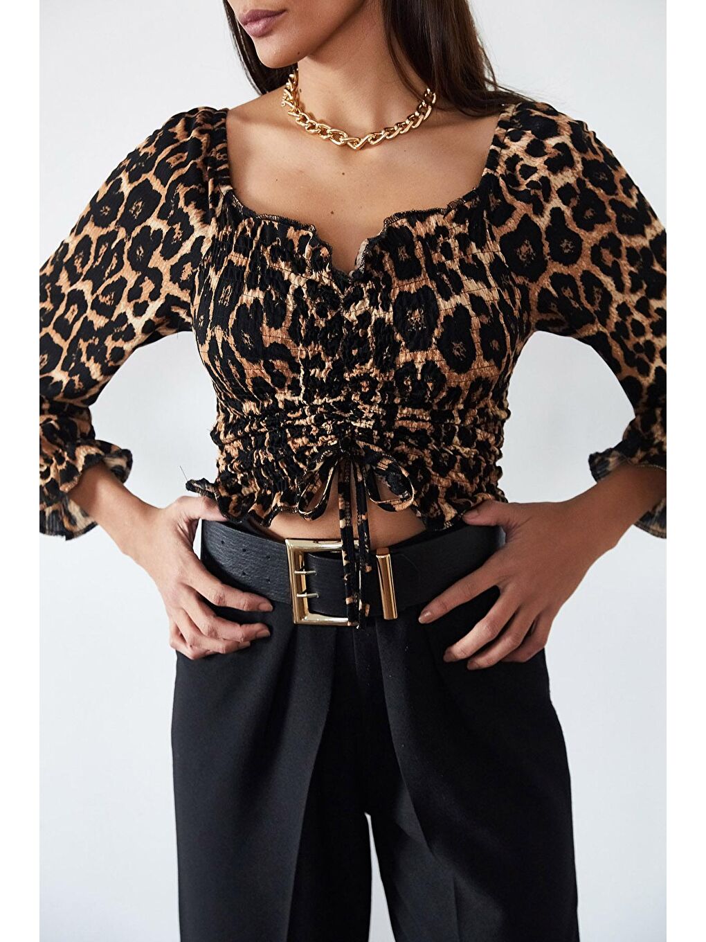 Kahverengi Leopar Desenli Gipeli Büzgülü Bluz 1KXK2-44718-60-1