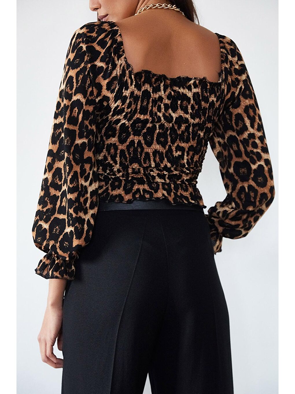 Kahverengi Leopar Desenli Gipeli Büzgülü Bluz 1KXK2-44718-60-4