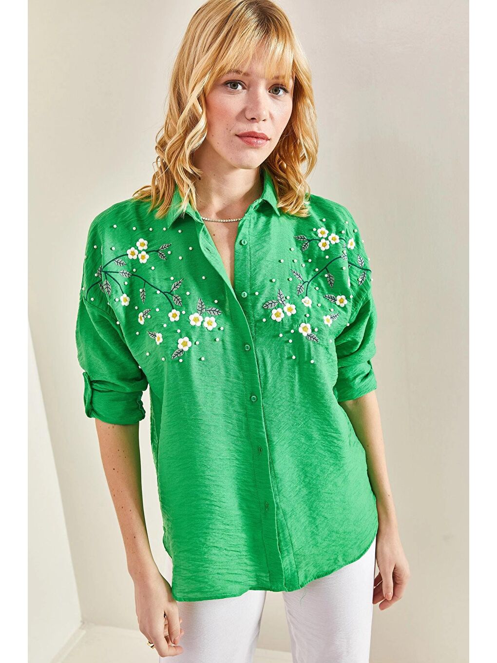 Yeşil Kadın Papatya İşlemeli Kol Katlamalı Ayrobin Gömlek-2