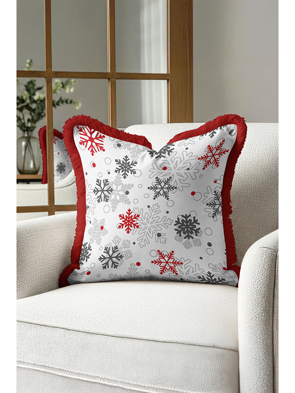 Karışık Zarif Kar Tanesi Motifli Saçaklı Yastık Kılıfı - Kış Temalı Modern Kırmızı Püsküllü Kırlent Kılıfı-2