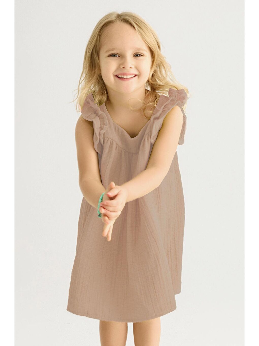 Bej Kare Yaka Geniş Büzgülü Kız Çocuk Elbise-2