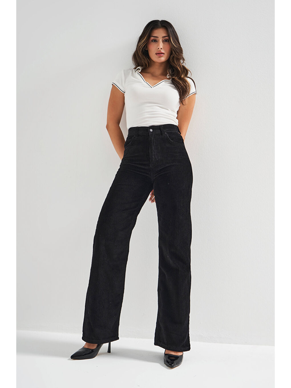 Kadın Siyah Doris 26w41 Renk Straight Fit Kalın Fitilli Kadife Pantolon-1