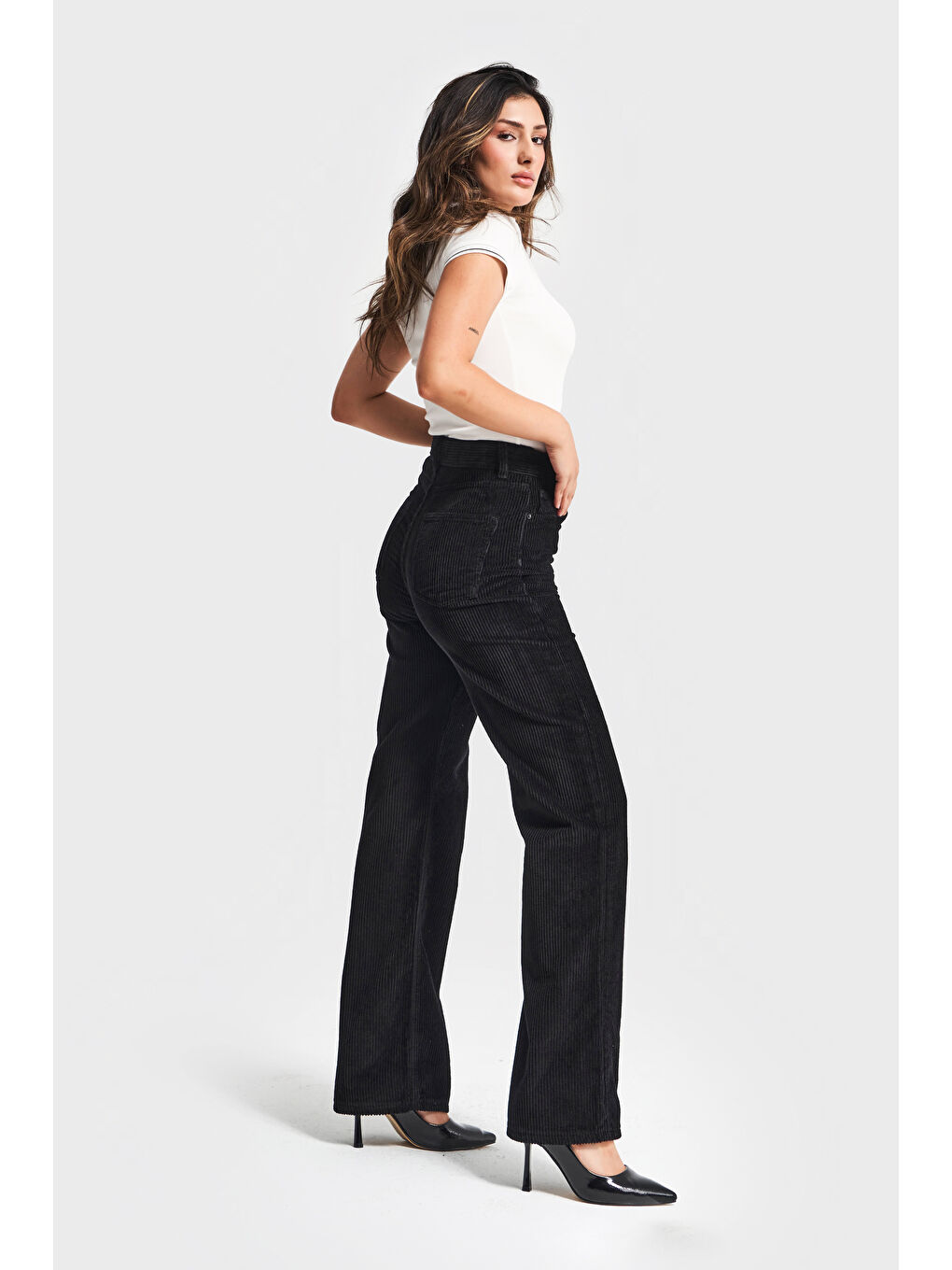 Kadın Siyah Doris 26w41 Renk Straight Fit Kalın Fitilli Kadife Pantolon-2