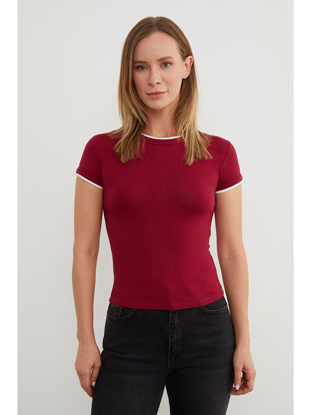 Bordo Basic Bisiklet Yaka Biyeli Crop Tişört