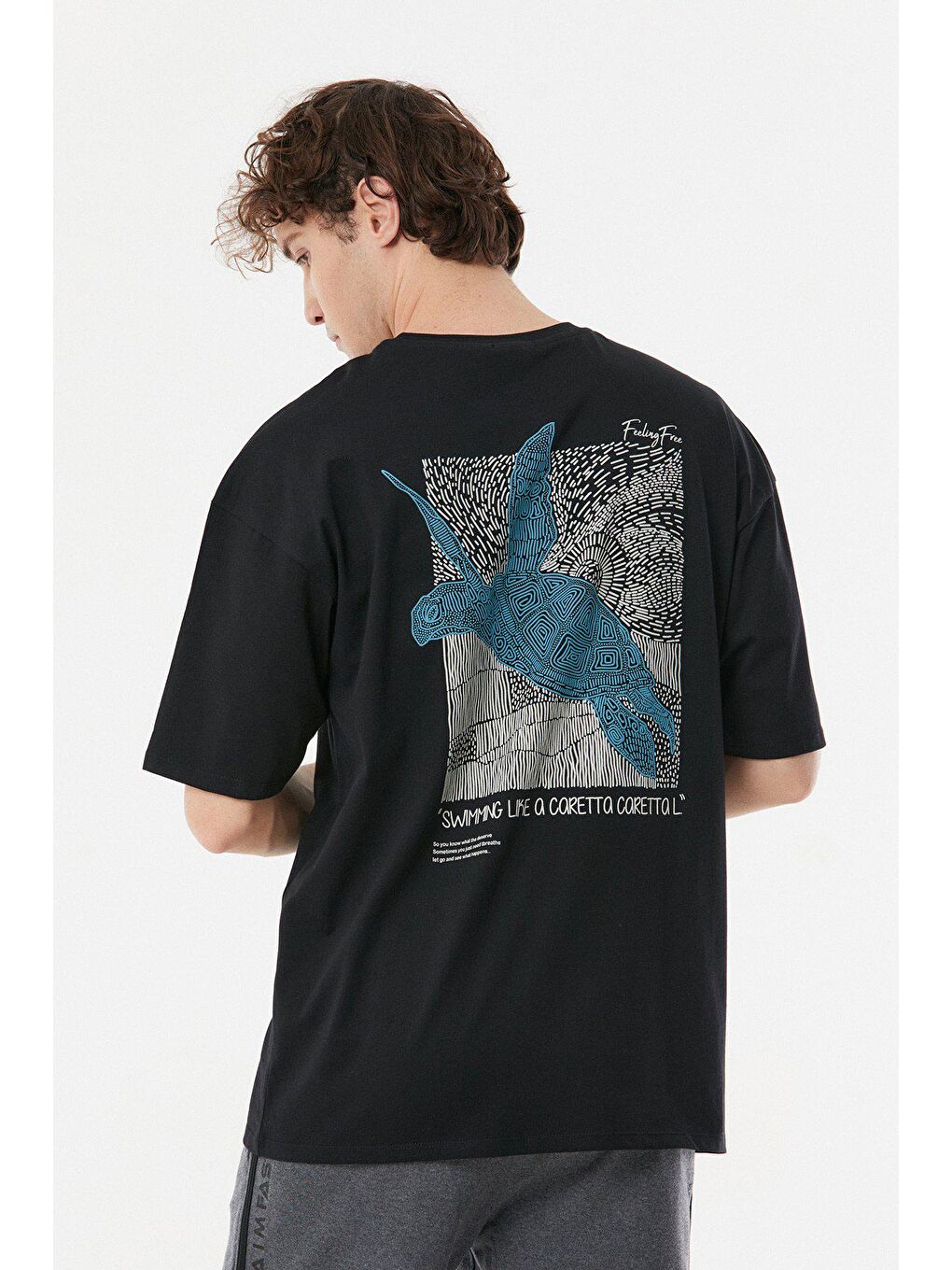 Siyah Baskılı Bisiklet Yaka Oversize Tişört-4