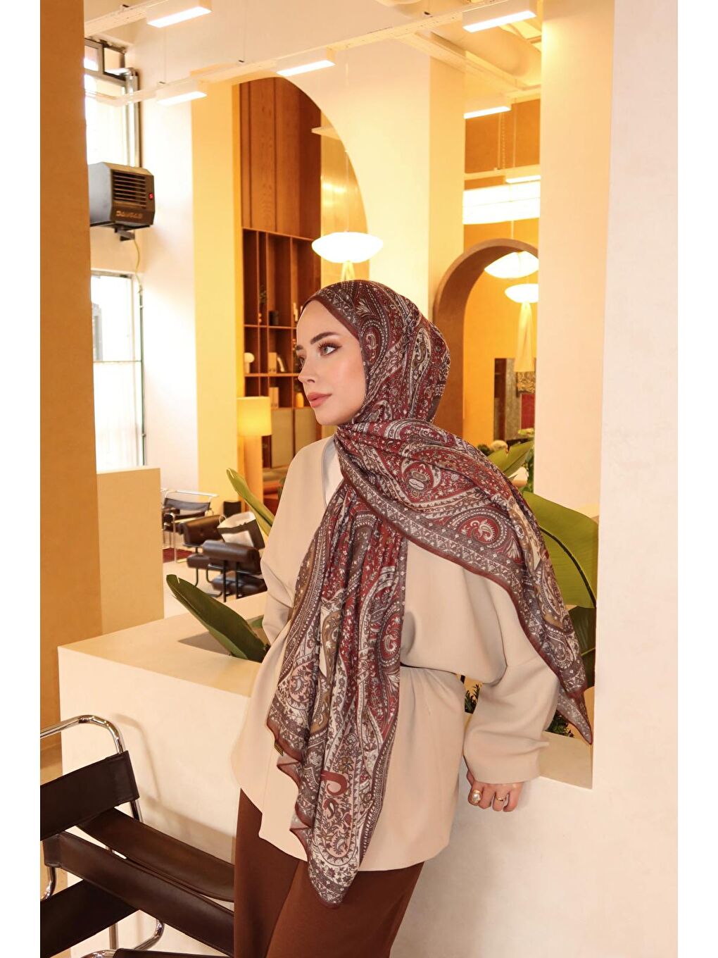 Kahverengi Kadın Etnik Desen Soft Şal Prusa 152.04.0003-1