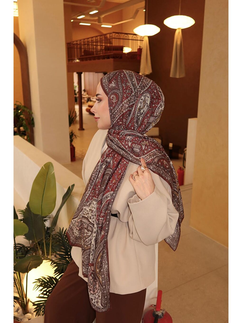 Kahverengi Kadın Etnik Desen Soft Şal Prusa 152.04.0003-2