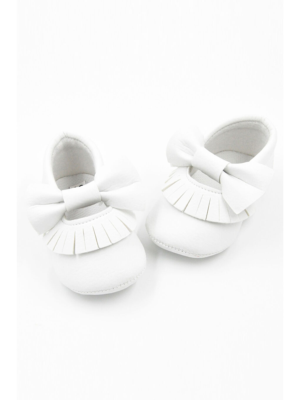 Beyaz Fiyonk Püsküllü Bebek Ayakkabı