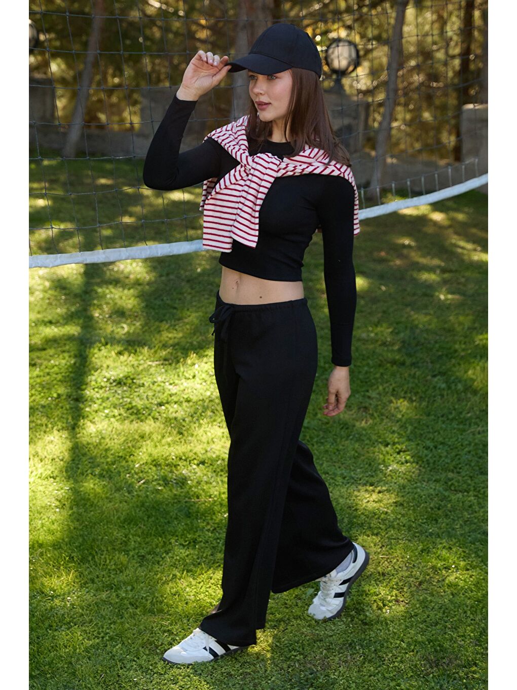 Siyah Beli Bağlamalı Bol Paça Modal Pantolon-1