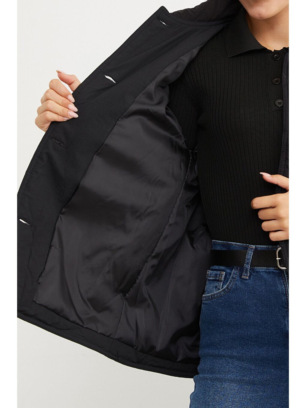 Siyah Baklava Desen Kapitone Oversize Düğmeli Mont-2