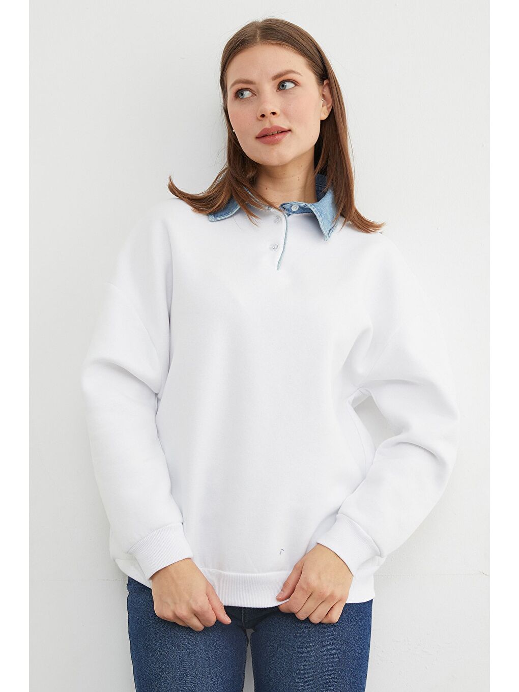 Beyaz 3 İplik Jean Garnili Gömlek Yaka Oversize Sweatshirt-2