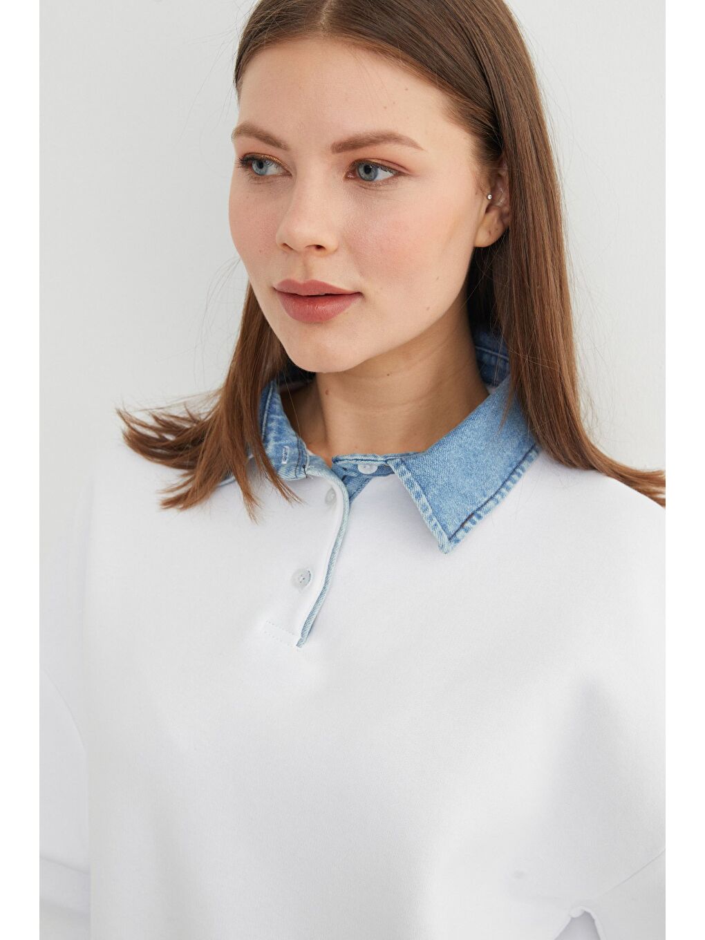 Beyaz 3 İplik Jean Garnili Gömlek Yaka Oversize Sweatshirt-3