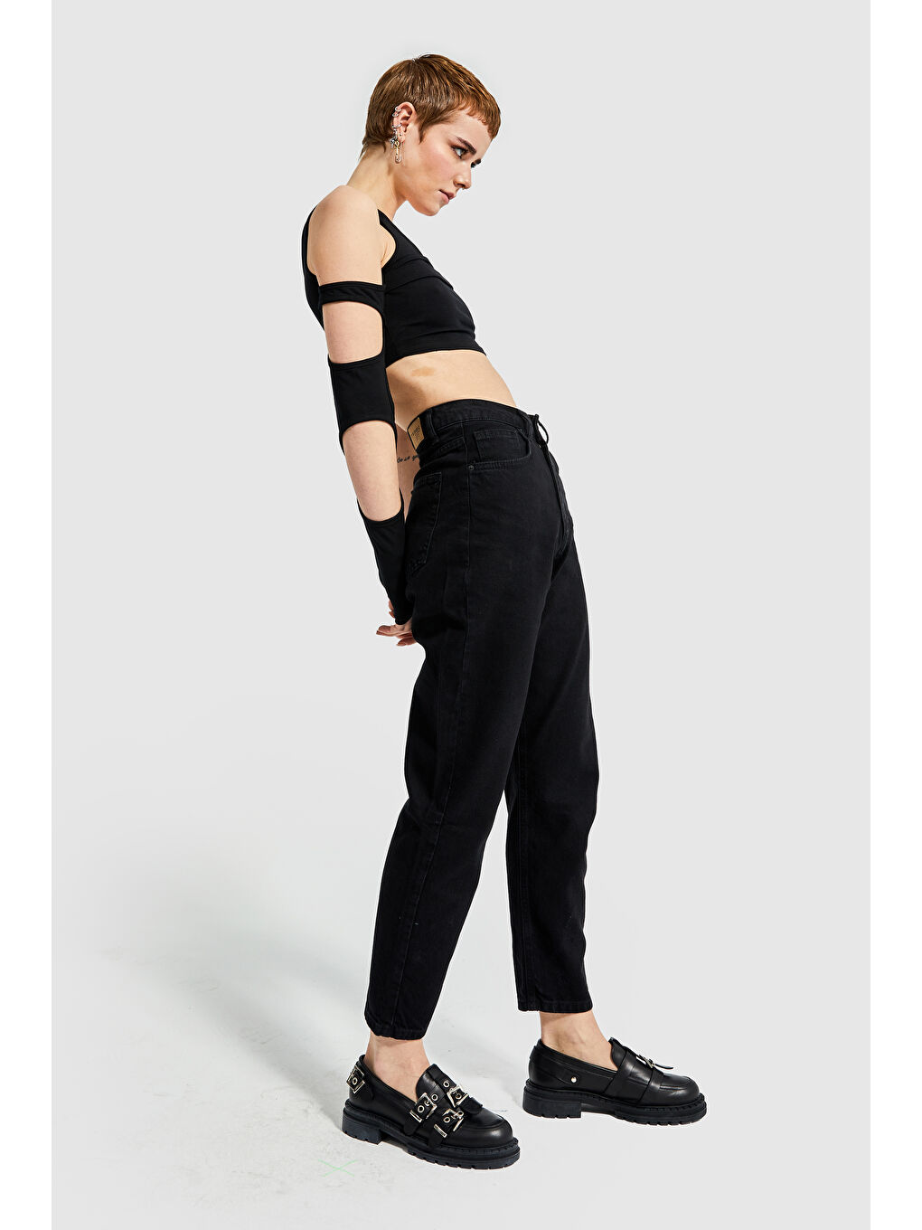 Mercan Kadın Black OD Taşlanmış Siyah Renk Yüksek Bel Mom Kalıp Jean-2