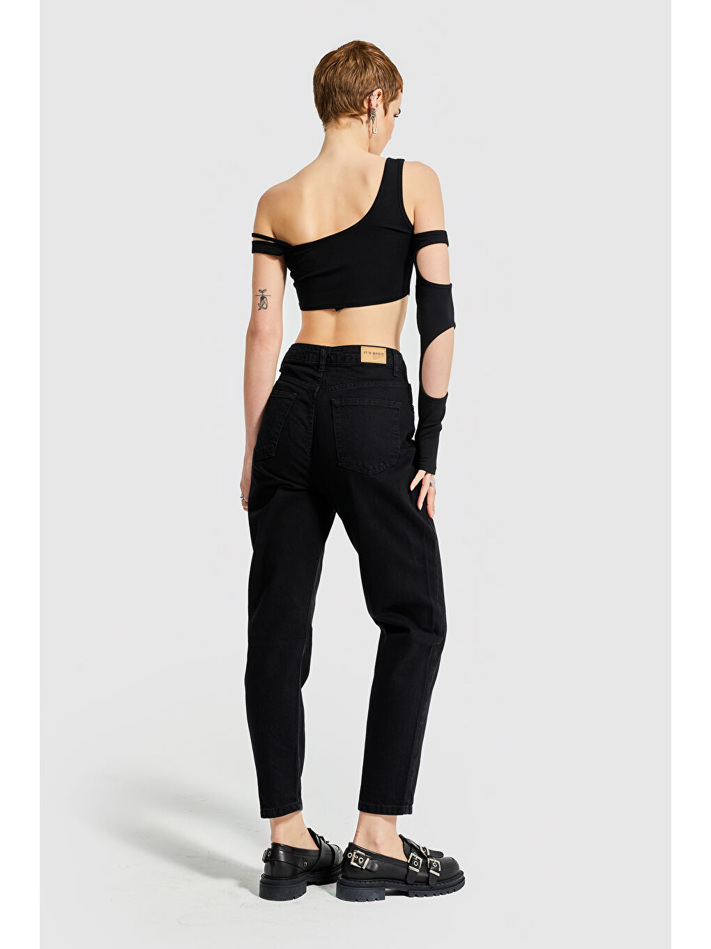 Mercan Kadın Black OD Taşlanmış Siyah Renk Yüksek Bel Mom Kalıp Jean-4