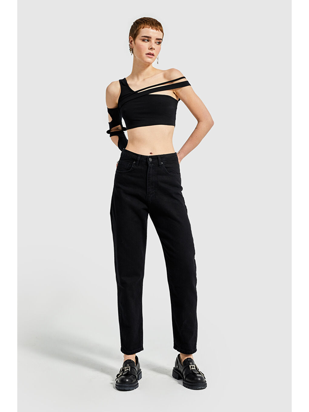 Mercan Kadın Black OD Taşlanmış Siyah Renk Yüksek Bel Mom Kalıp Jean-5