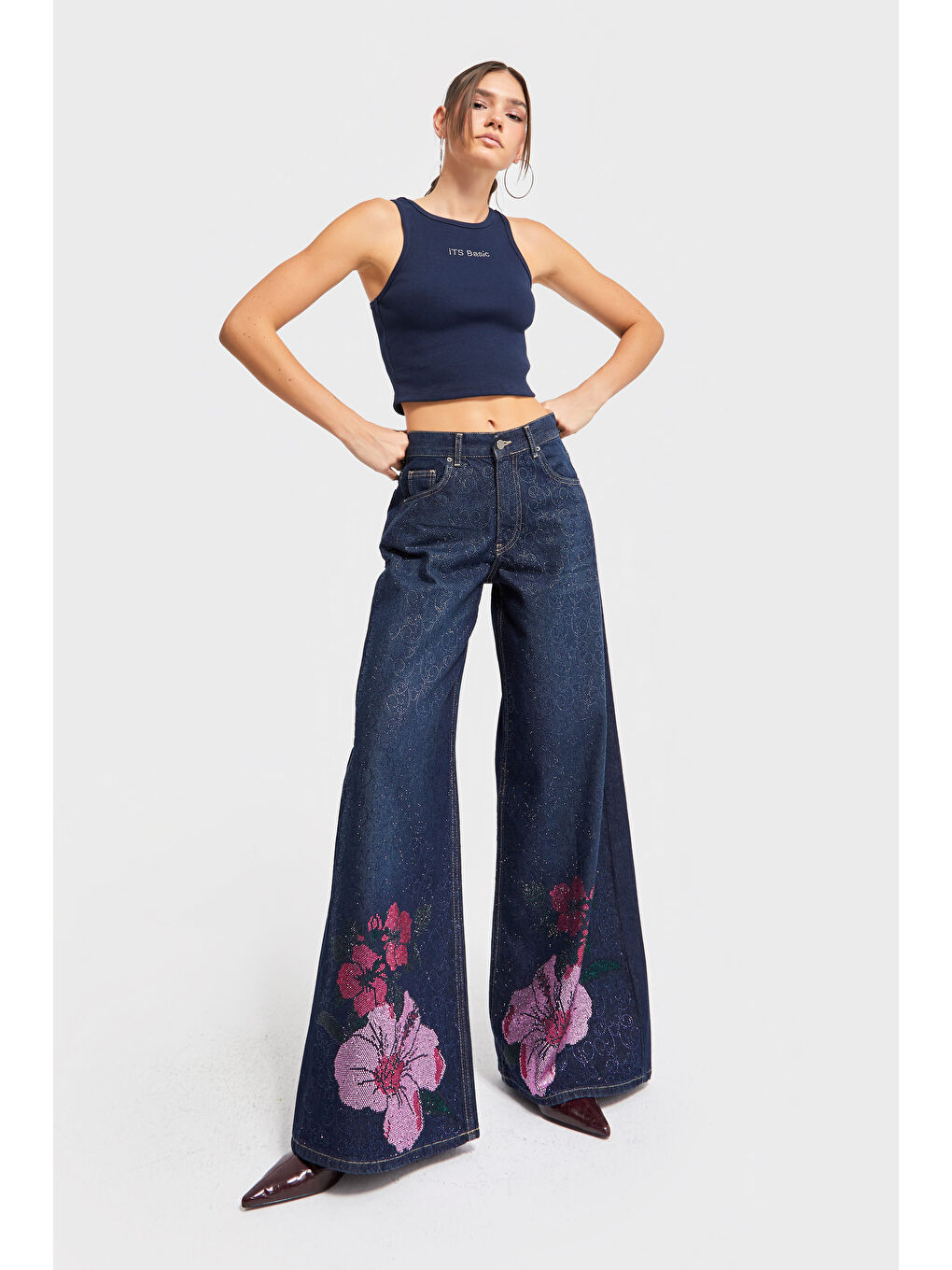 Kadın Koyu Mavi Renk T-2w5-128 Parlak Taş Gül Detaylı Özel Tasarım İç Boy 80cm Denim Jean-2