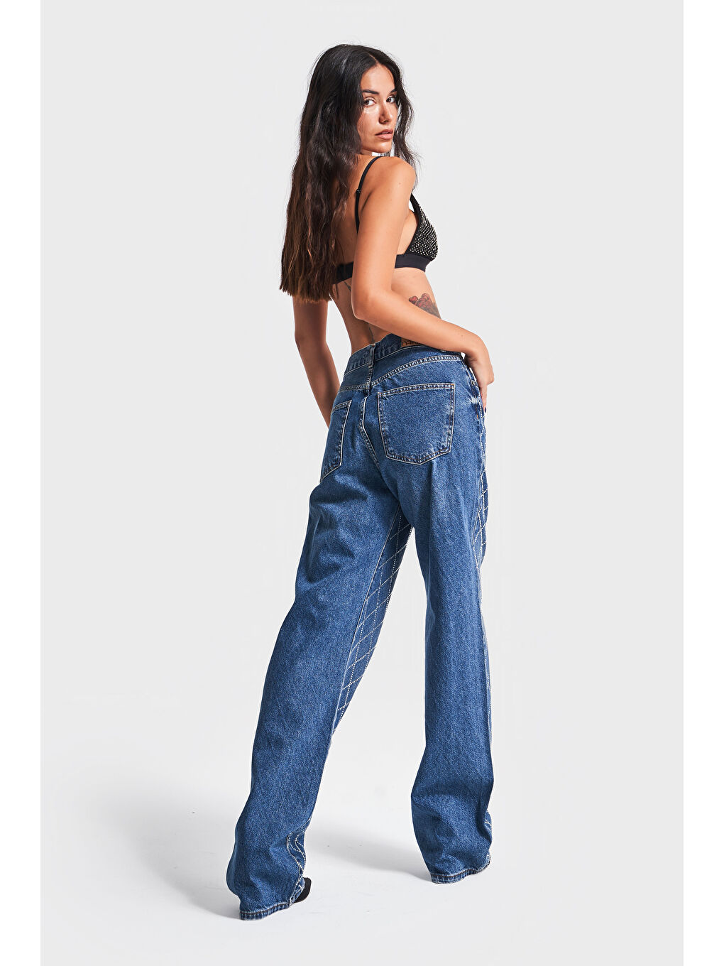 Kadın Koyu Mavi Renk Rita Loose Fit Önü Parlak Taşlı Tasarım Denim-5