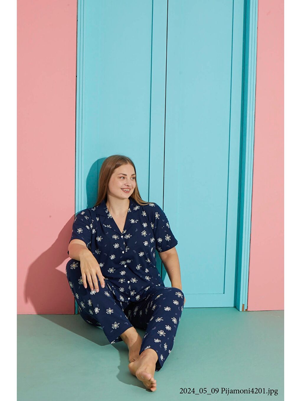 Kadın Lacivert Düğmeli Çiçek Desenli Kaliteli Battal Pijama Takımı-2