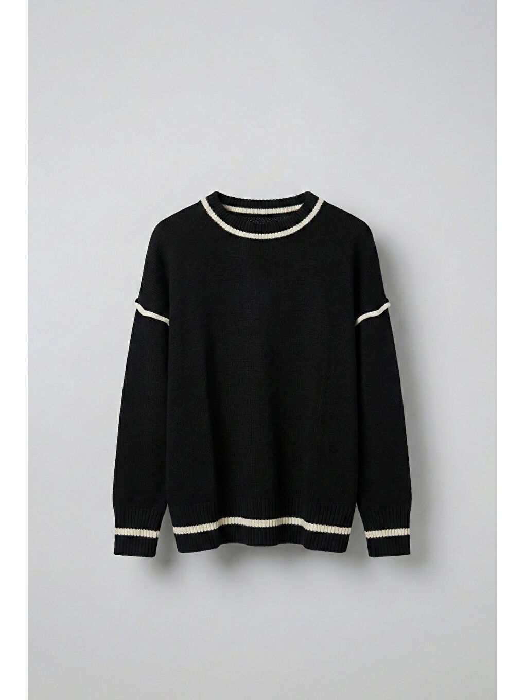 Erkek Oversize Yuvarlak Yaka Kontrast Detaylı Kazak Siyah