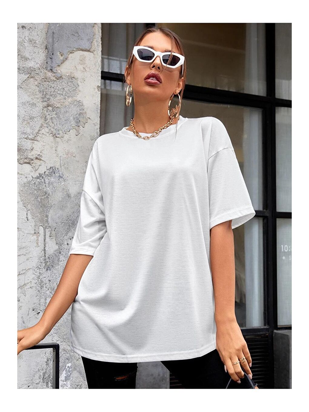 Kadın Beyaz Oversize Bear Sırt Baskılı Tişört-1