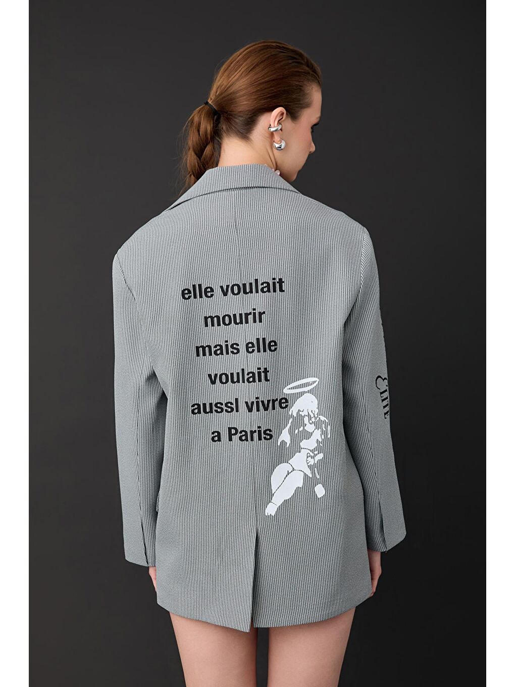 İnce Çizgili Baskı Detaylı Blazer Ceket Gri-1