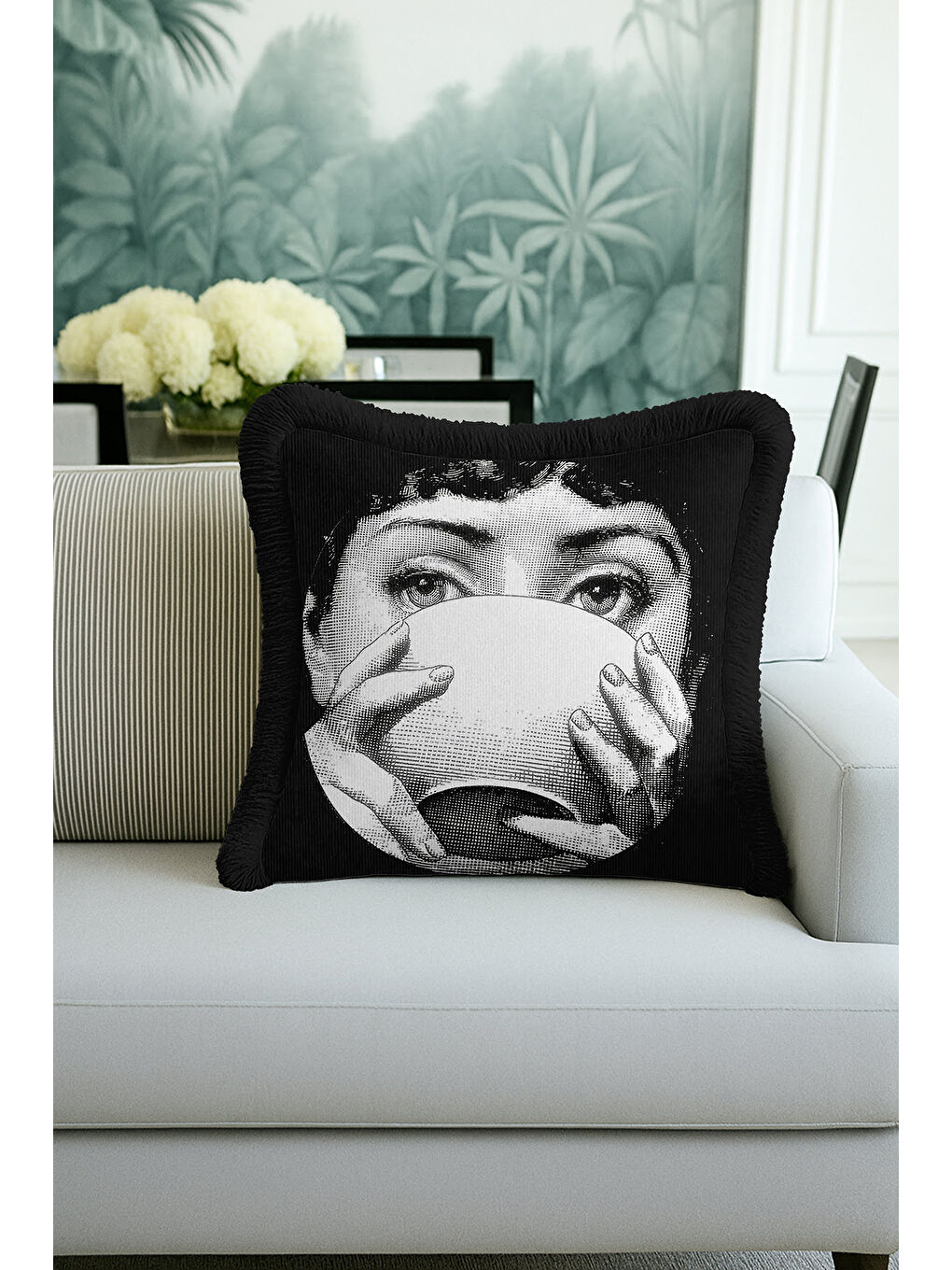 Karışık Sanatsal Retro Portre Saçaklı Yastık Kılıfı - Monokrom Modern Siyah Püsküllü Kırlent Kılıfı-4
