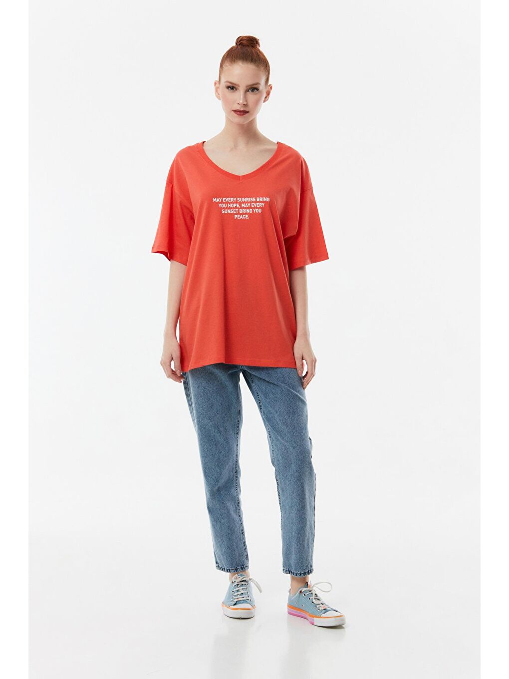 Mercan Yazı Baskılı V Yaka Salaş Tişört-1