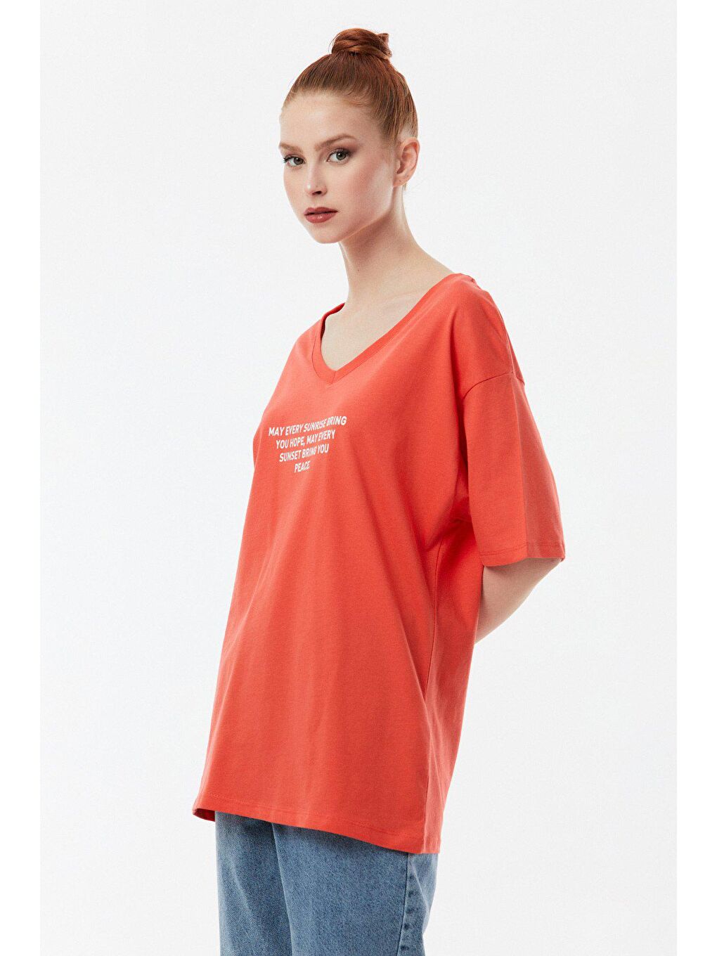 Mercan Yazı Baskılı V Yaka Salaş Tişört-4