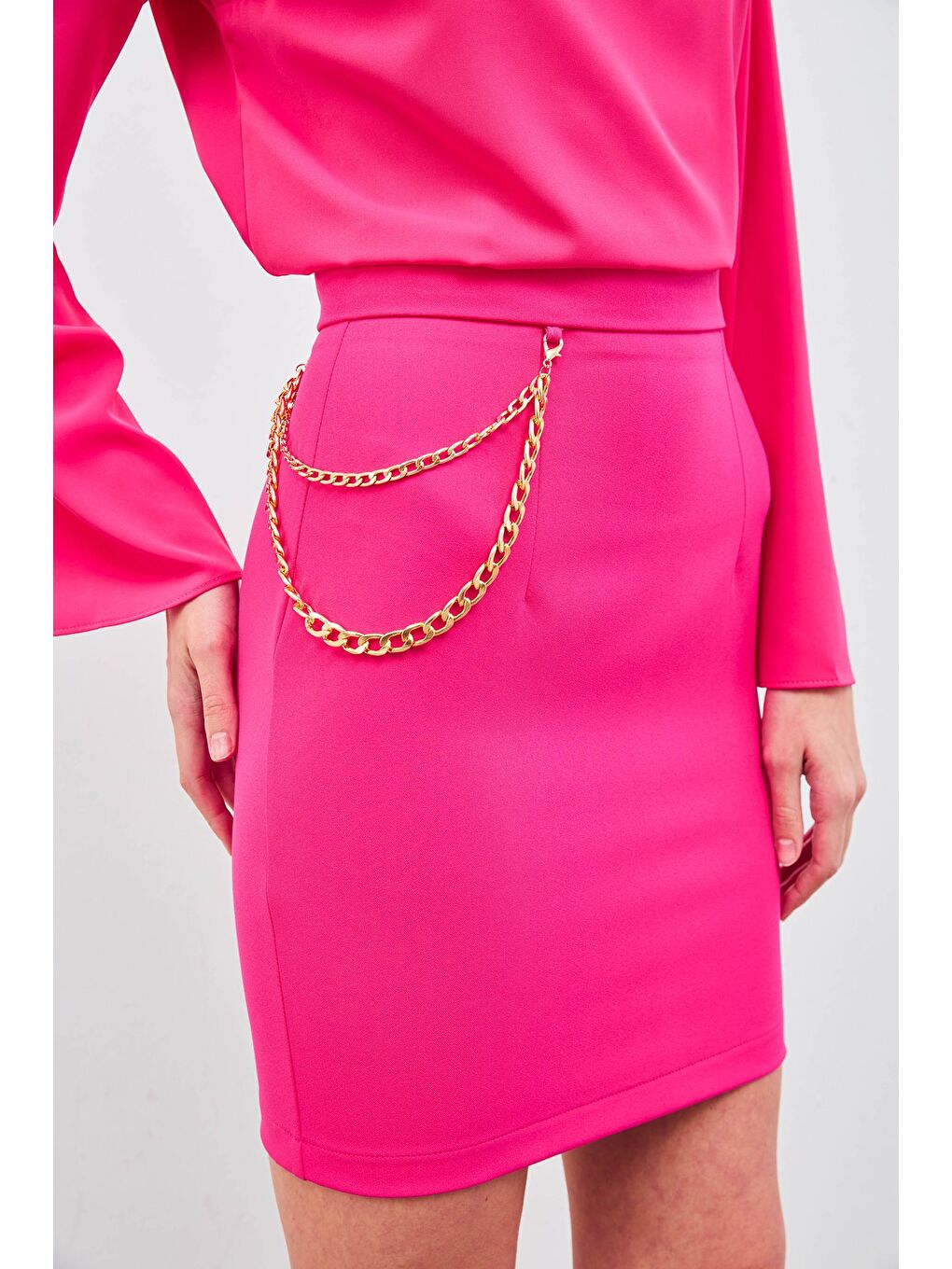 Zincir Aksesuarlı Mini Etek - Fuşya-4