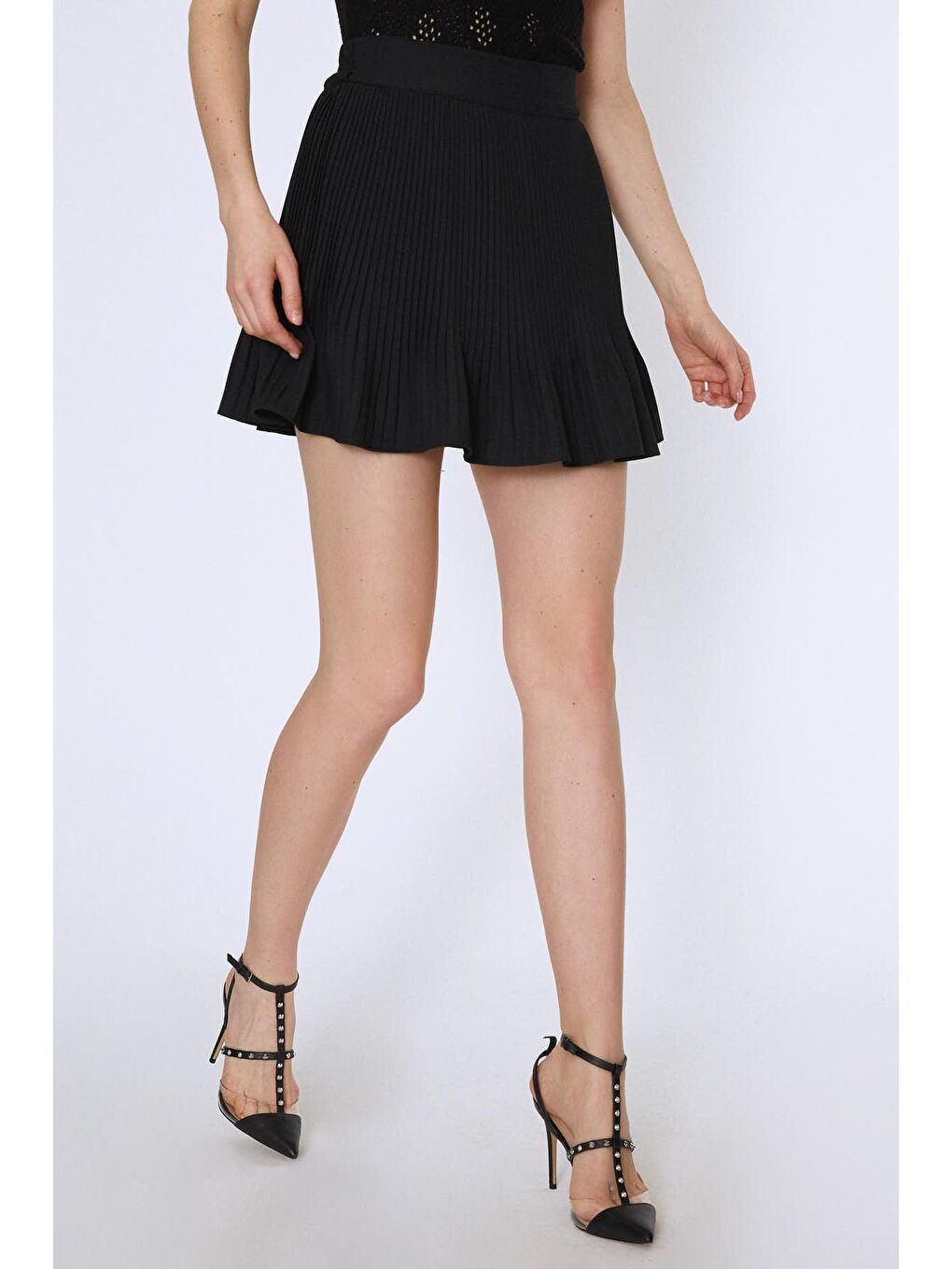 Piliseli İçi Şortlu Mini Etek Siyah-1