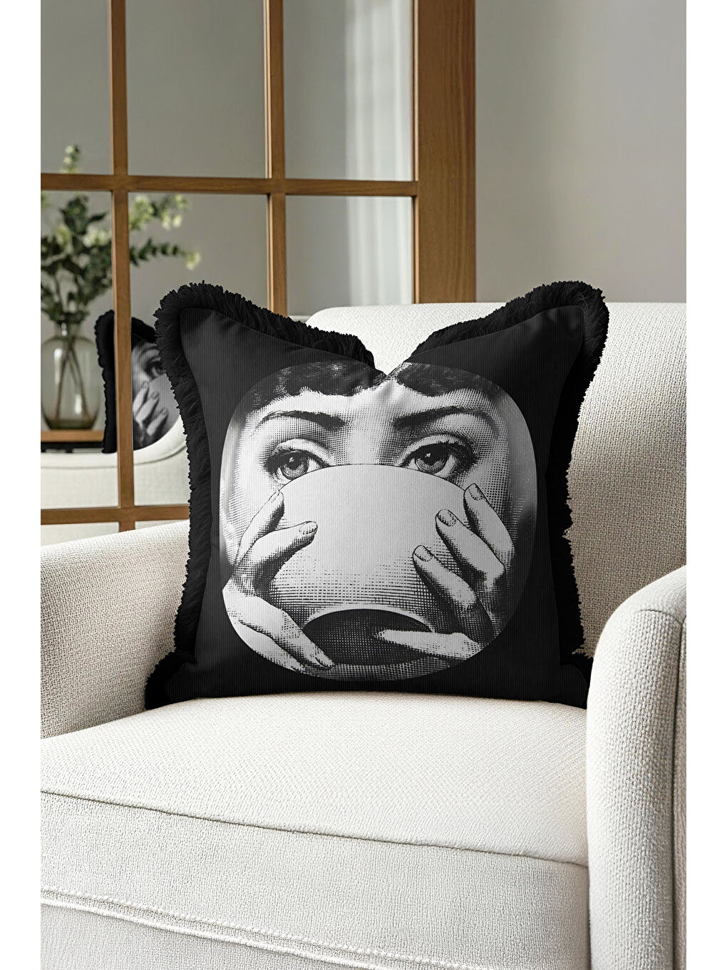 Karışık Sanatsal Portre Saçaklı Yastık Kılıfı - Monokrom Pop Art Modern Siyah Püsküllü Kırlent Kılıfı-2