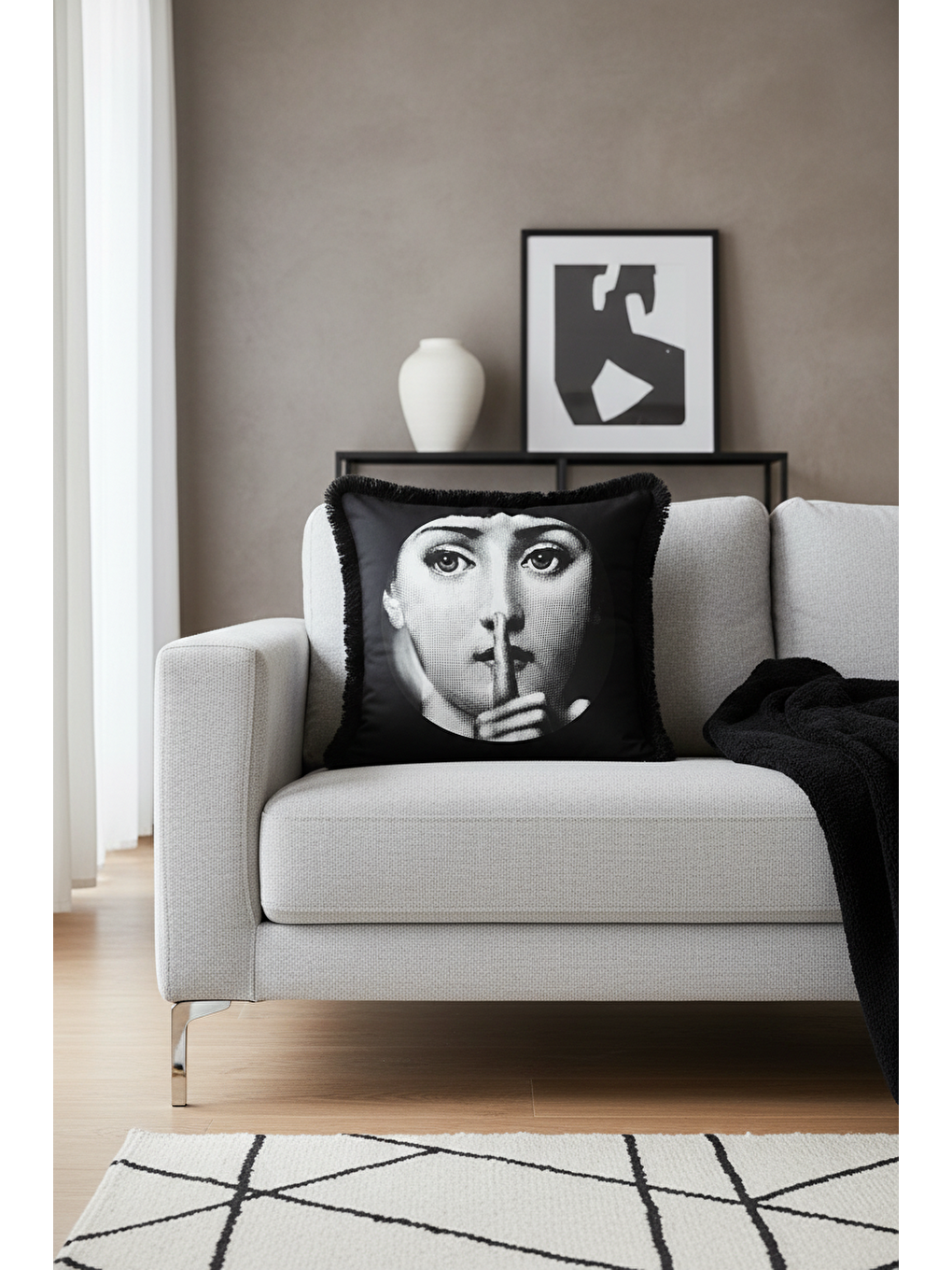 Karışık Pop Art Portre Saçaklı Yastık Kılıfı - Monokrom Modern Siyah Püsküllü Kırlent Kılıfı-1