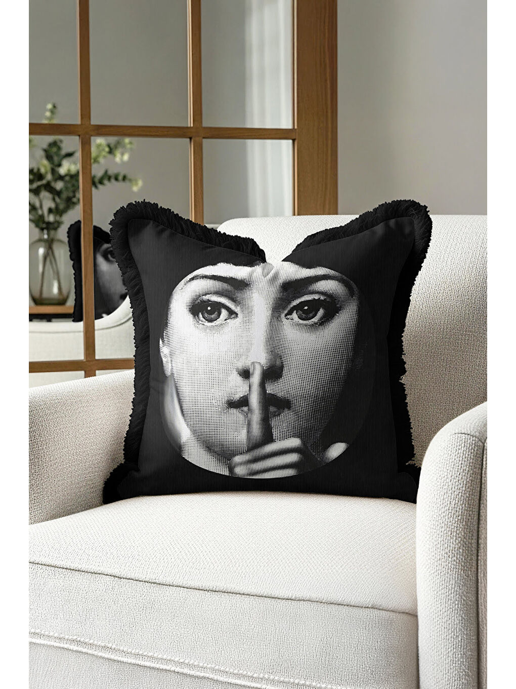 Karışık Pop Art Portre Saçaklı Yastık Kılıfı - Monokrom Modern Siyah Püsküllü Kırlent Kılıfı-4