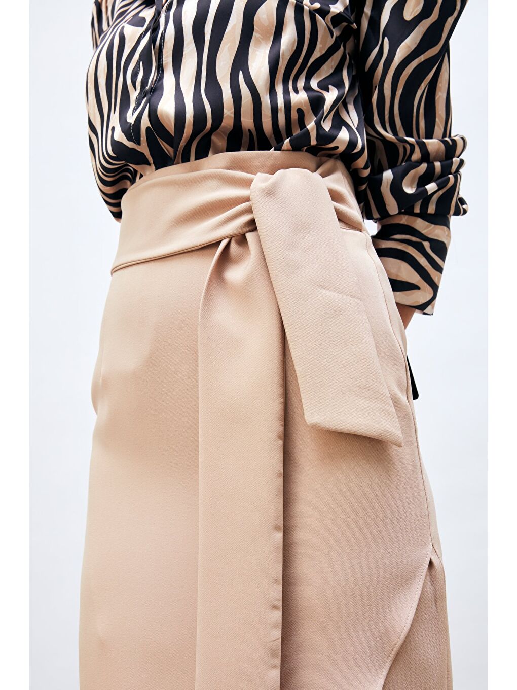 SATEEN Kuşaklı Kalem Etek - Bej - 4