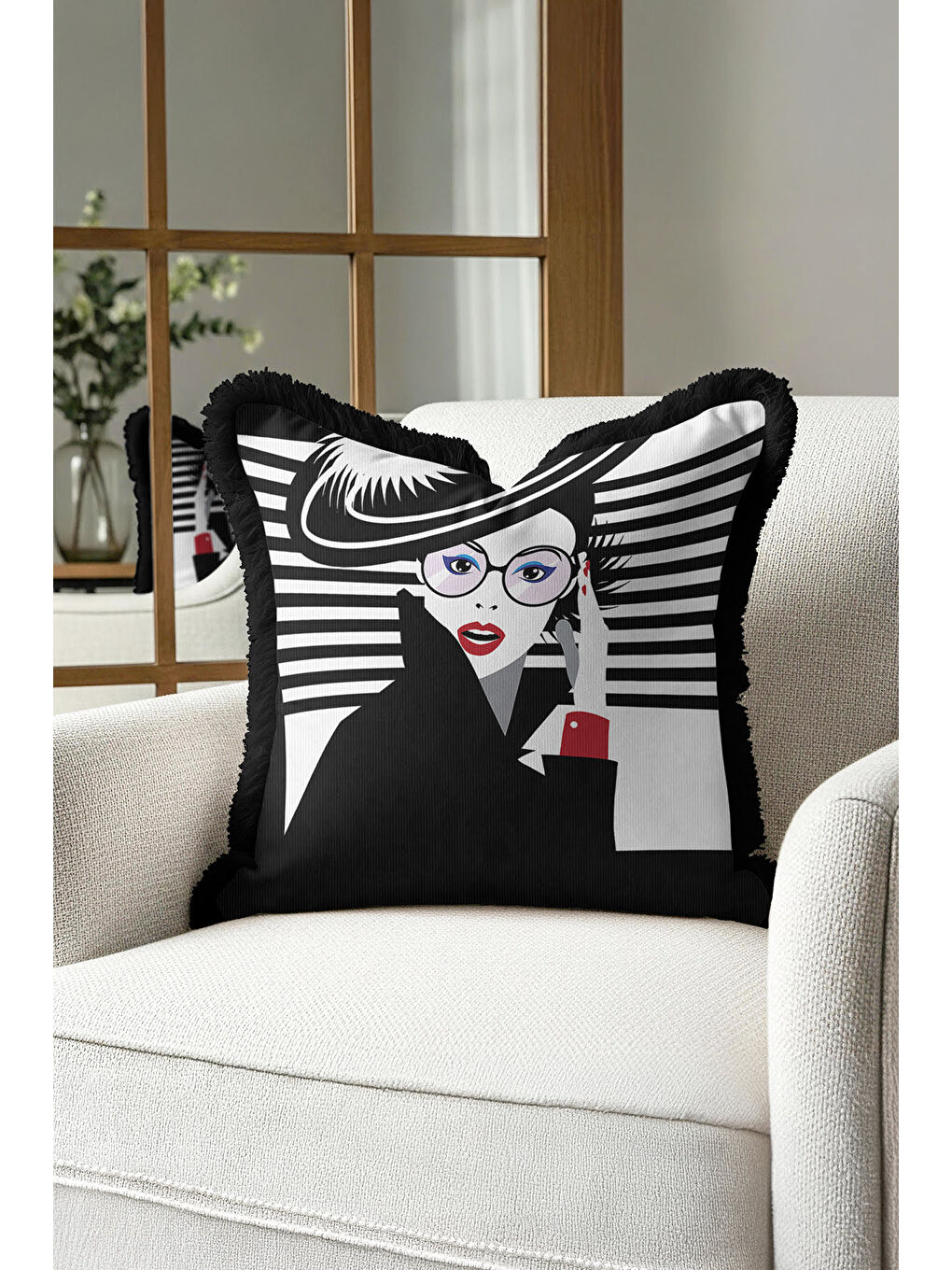 Karışık Portre Sanatı Saçaklı Yastık Kılıfı - Minimalist Modern Siyah Beyaz Püsküllü Kırlent Kılıfı
