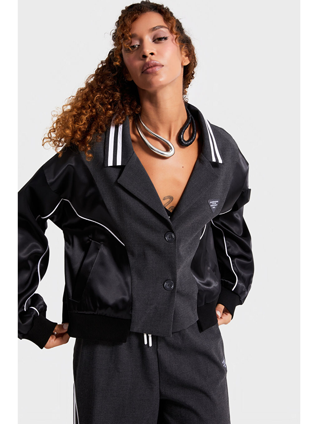 Kadın Antrasit Renk Saten Ve Dokuma Çift Parça Kumaş Özel Tasarım Ceket-2