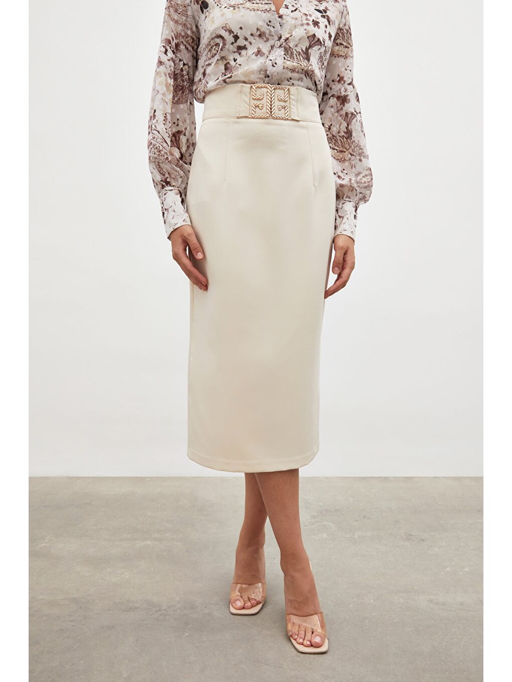 Aksesuar Detaylı Kalem Etek - Bej-5