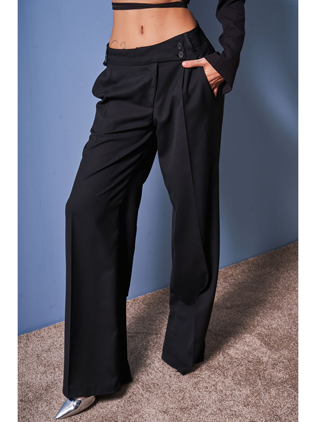 Kadın Siyah Renk Neptun Kemer Detaylı Palazzo Fit Pileli Pantolon-2