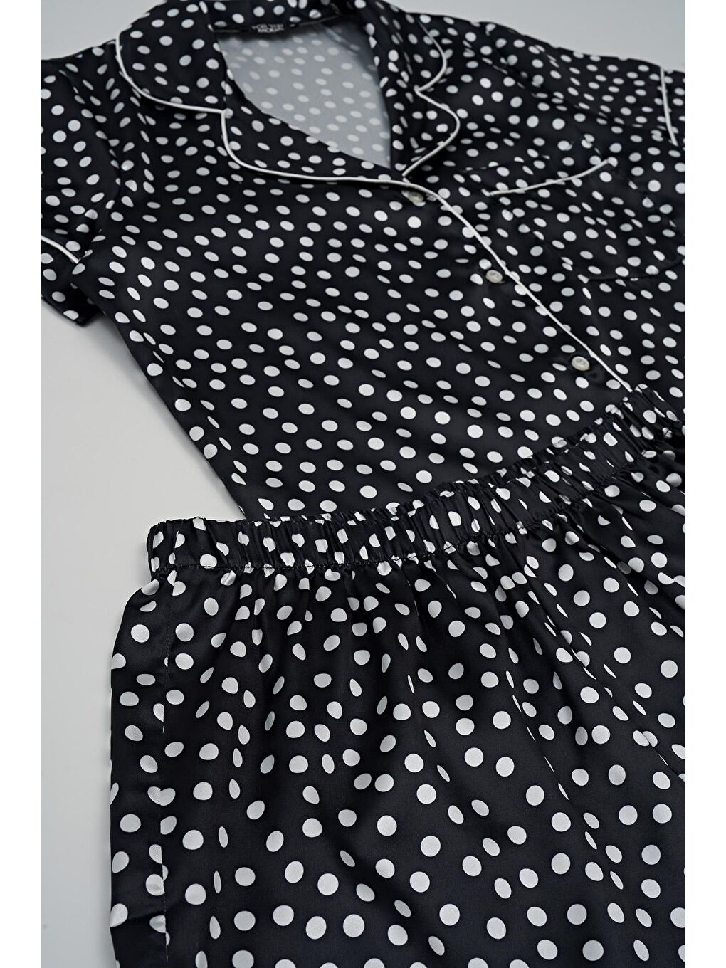 3'lü Puantiyeli Siyah Saten Pijama Şort Takım-2