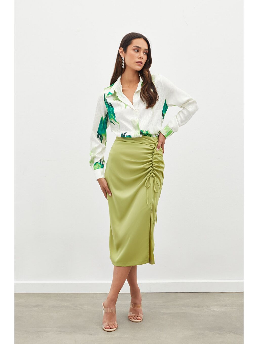 Büzgü Detaylı Saten Etek - Yağ Yeşili-2