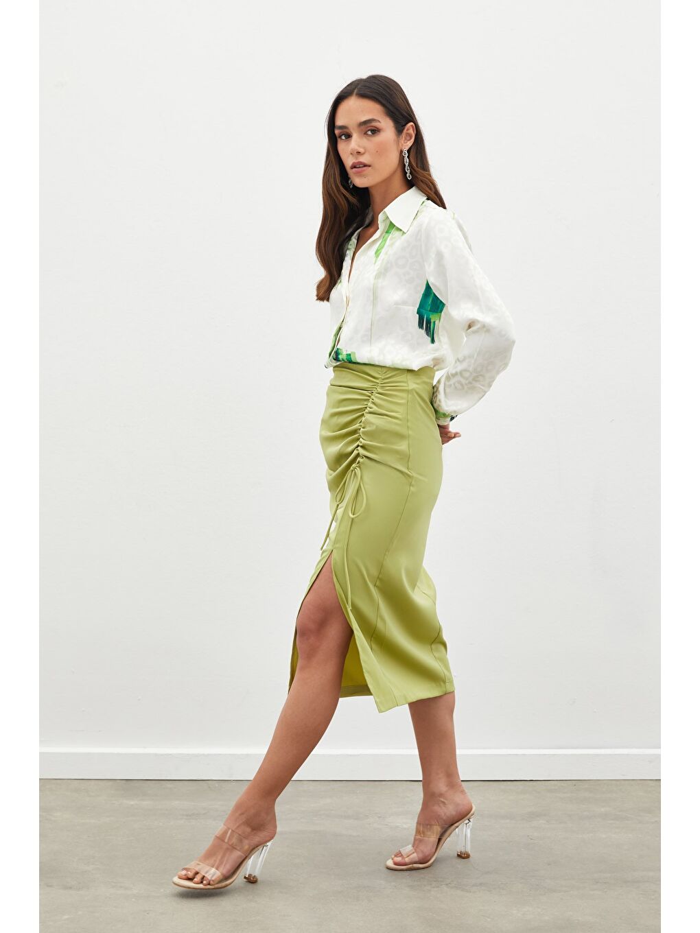 Büzgü Detaylı Saten Etek - Yağ Yeşili-4