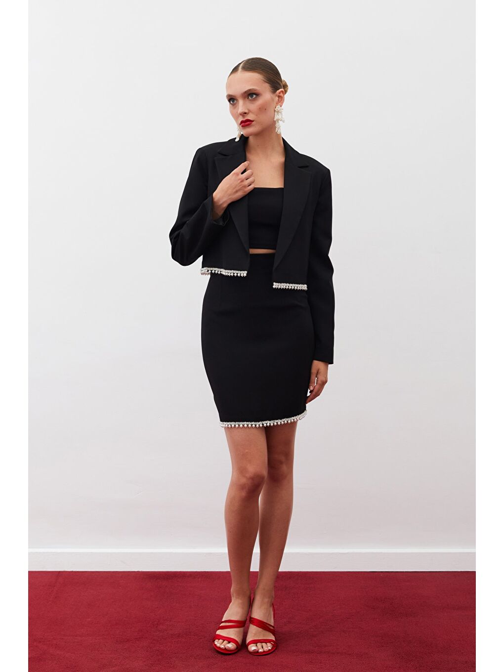 Aksesuarlı Kısa Etek - Siyah